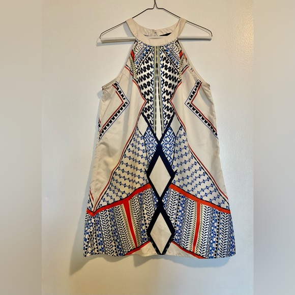 Venus Geometric Patterned Shift Dress - Picture 2 of 3